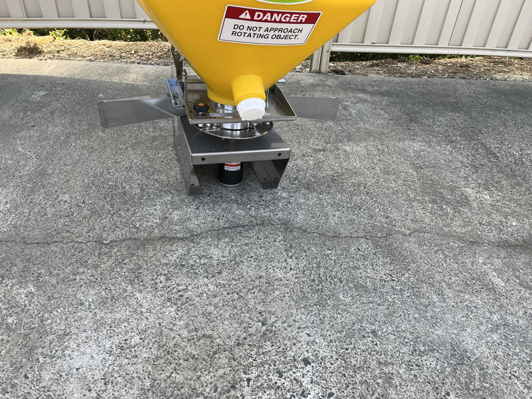 12V Fertiliser Spreader 70L with Speed + Flow remote controller