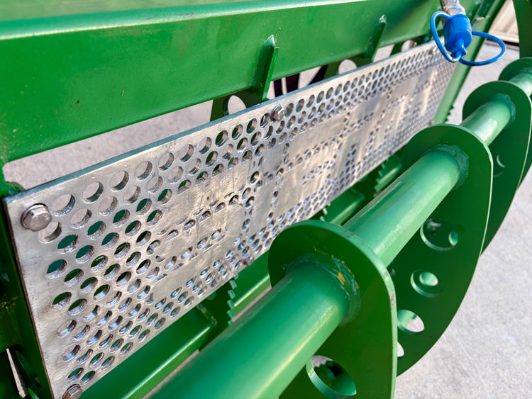 Sierra Compact Grapple – John Deere Hitch 25–45HP