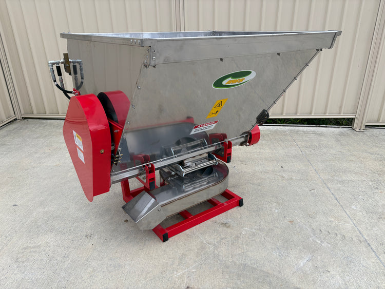 Iris IOD600A Multi Spreader 780L – Hydraulic Side Dresser