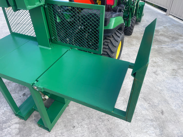 PTO Log splitter with log lifting table