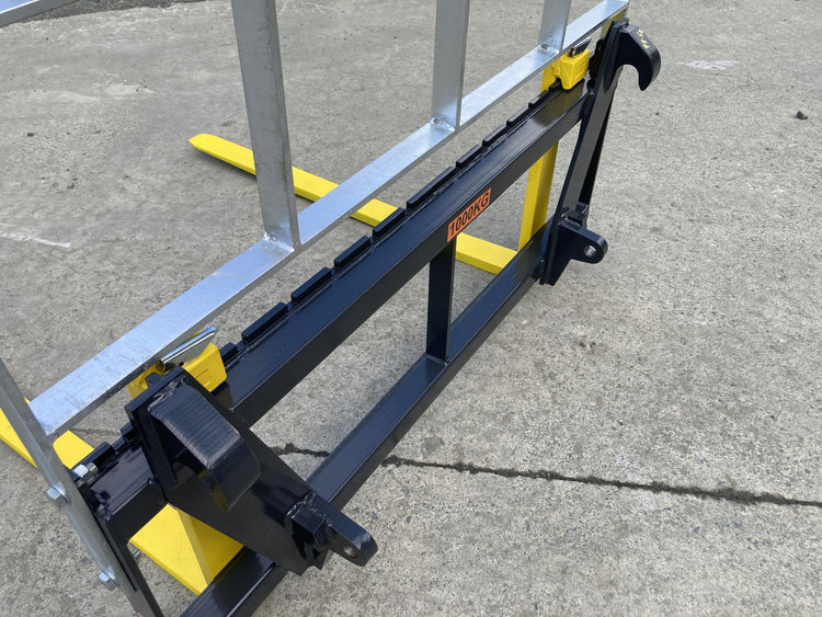 Light weight Euro hitch pallet forks for compact tractor 1000KG