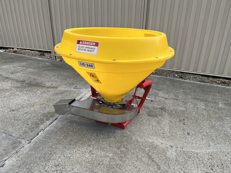 PTO Spreader 340 L with side dresser