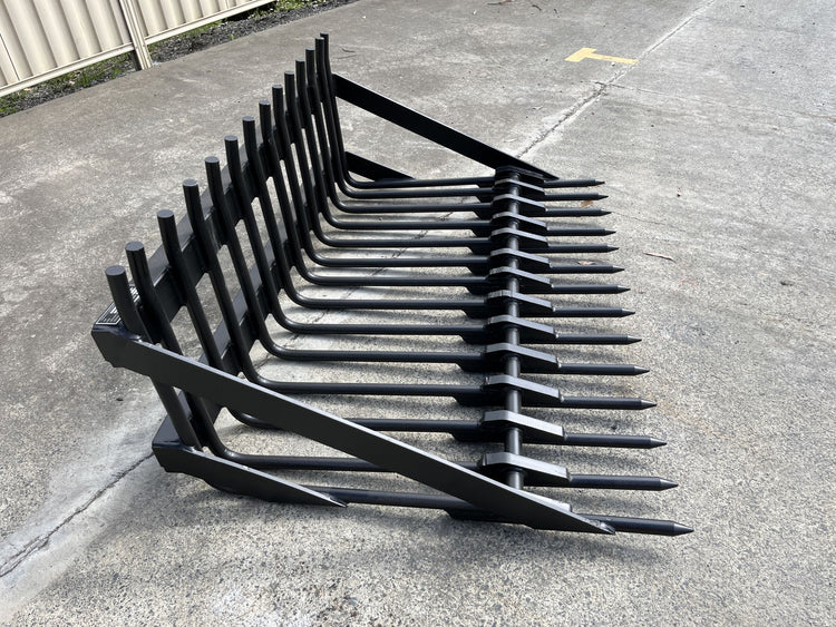 Stone fork Bucket 1.5m (no brackets)