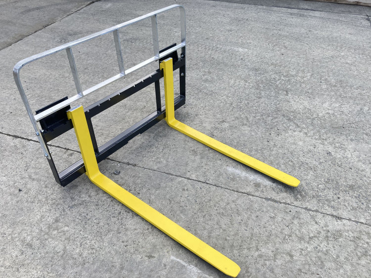 Skidsteer Hitch Light weight Pallet forks 1000KG