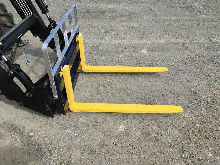 Euro Hitch pallet forks 2500kg