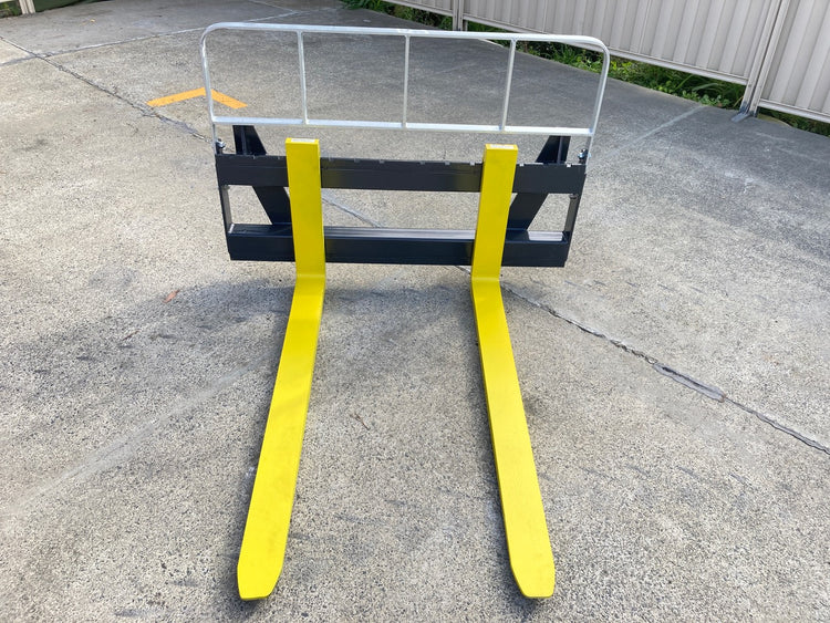 Euro Hitch pallet forks 2500kg