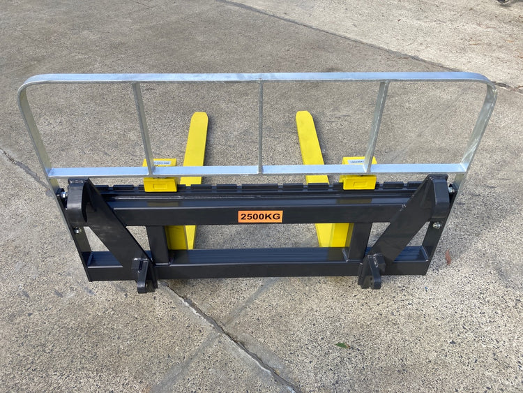 Euro Hitch pallet forks 2500kg