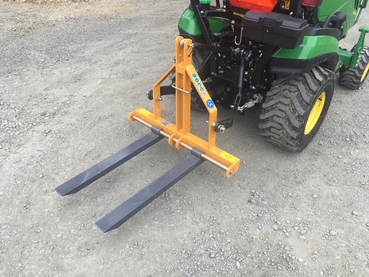 Novaquip 3 pt Adjustable Pallet Forks 300Kg