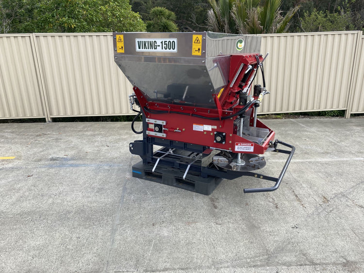 Iris viking 1500 Spreader 1.32 cubic Metres